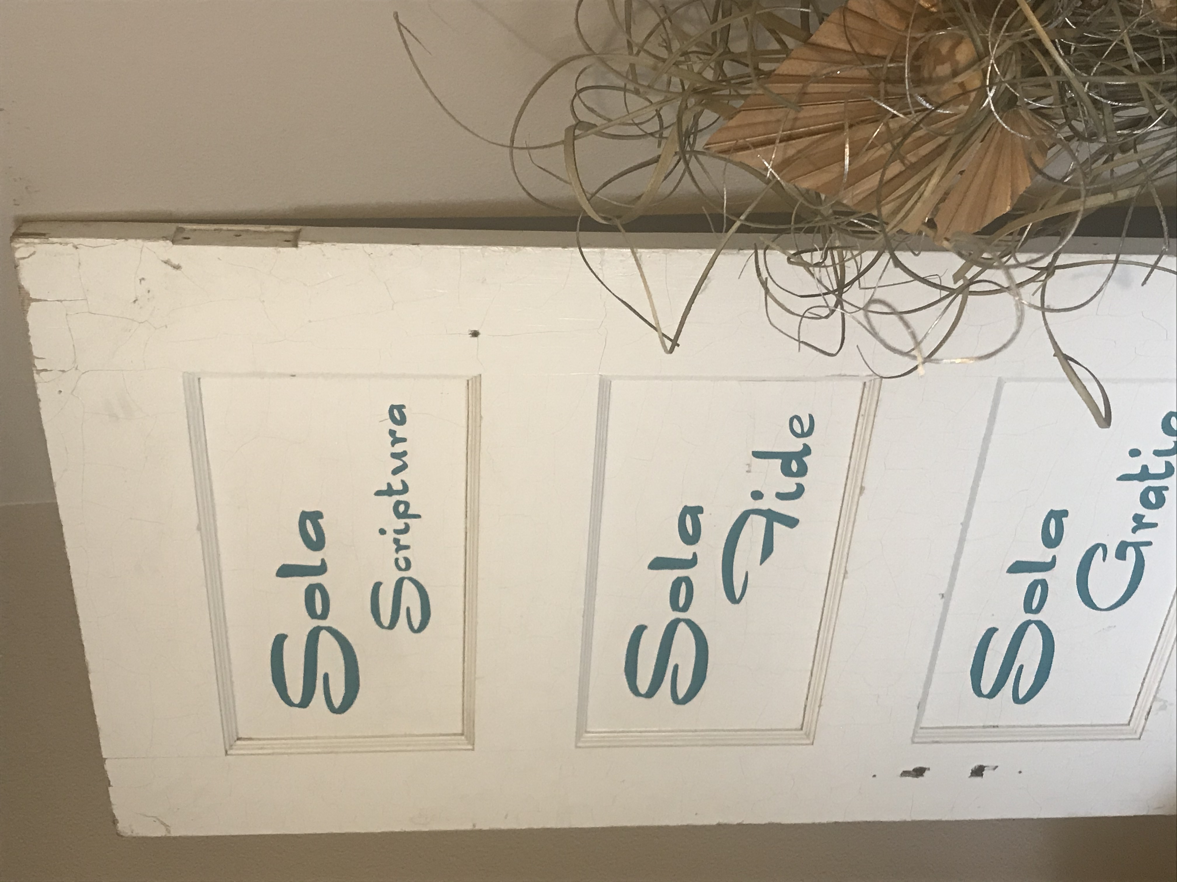 5 Solas Door Statement Piece